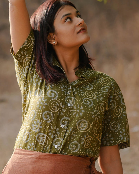 Women Hand Block Printed Half Sleeve Ruffled Collar Top