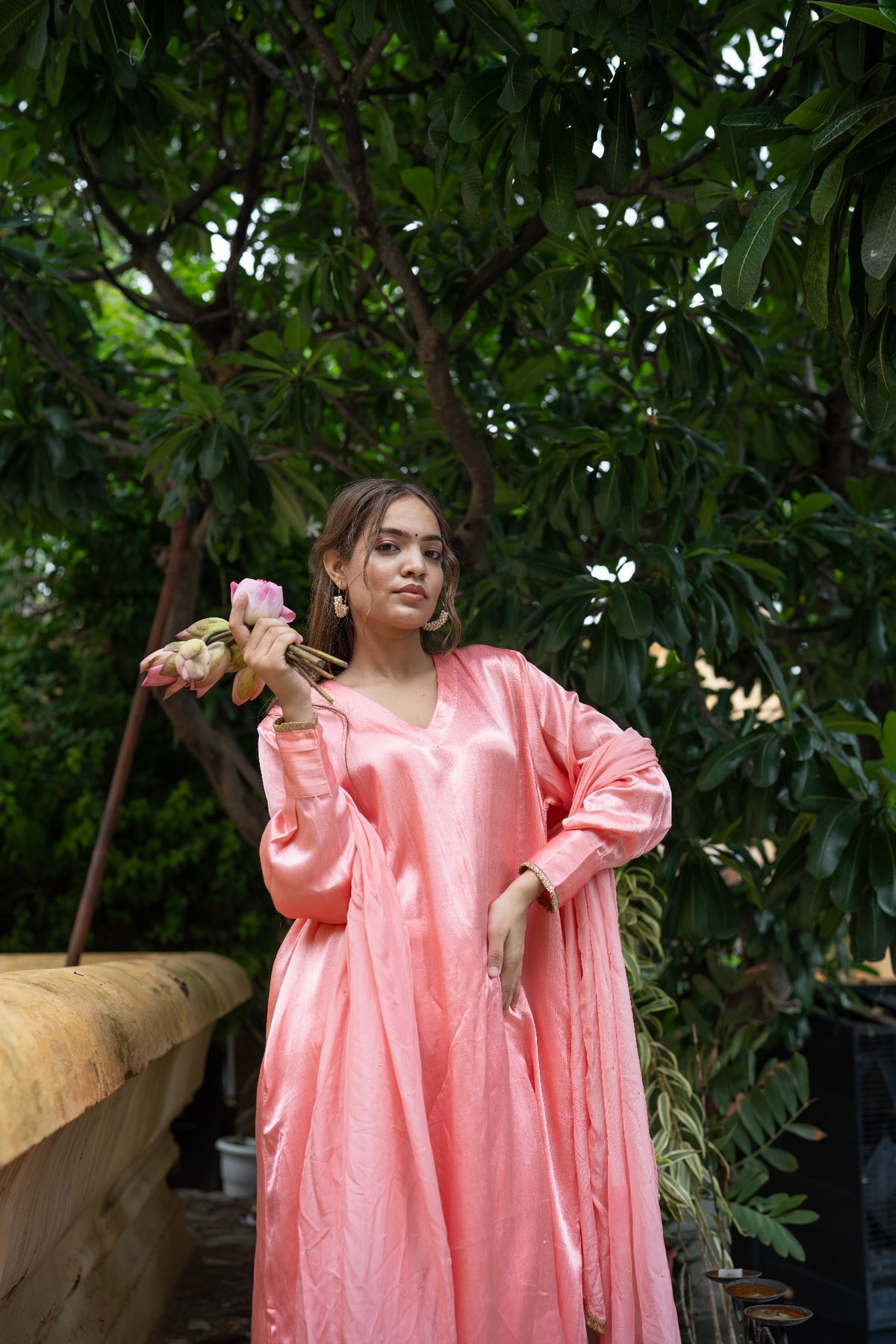 Swarnima Abha Kurta Set